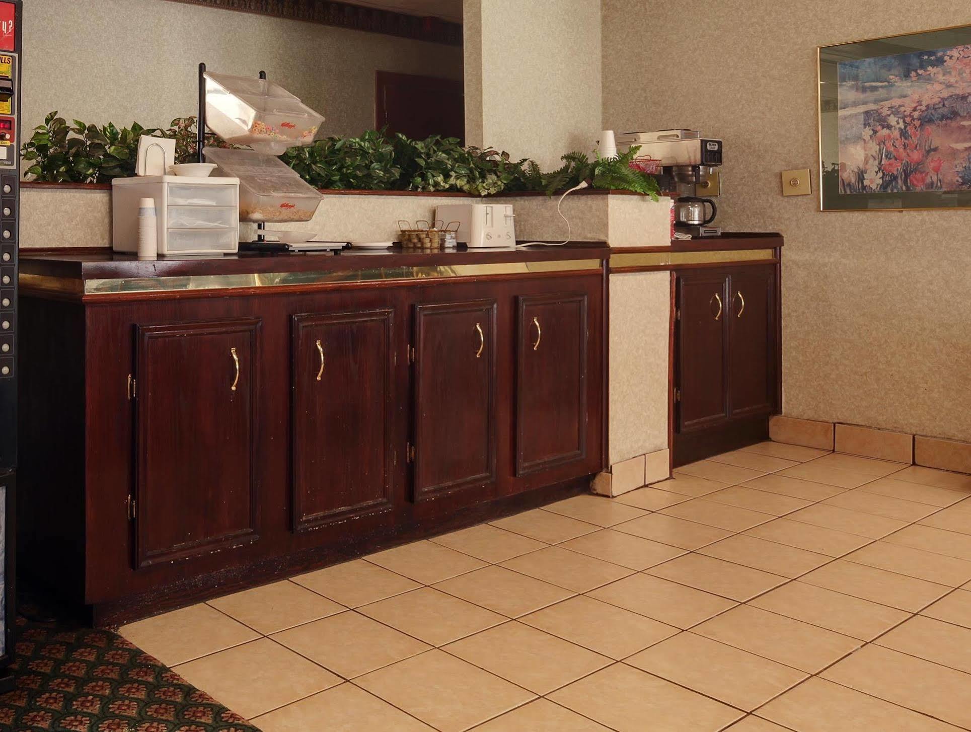Americas Best Value Inn Marshall Bel Air Extérieur photo